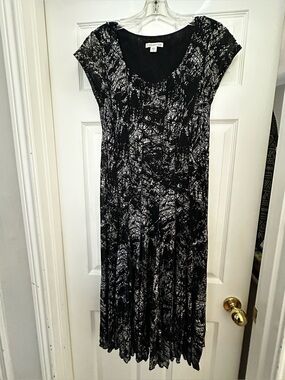 Coldwater Creek Black & White Cap-Sleeve Midi Dress with Abstract Print